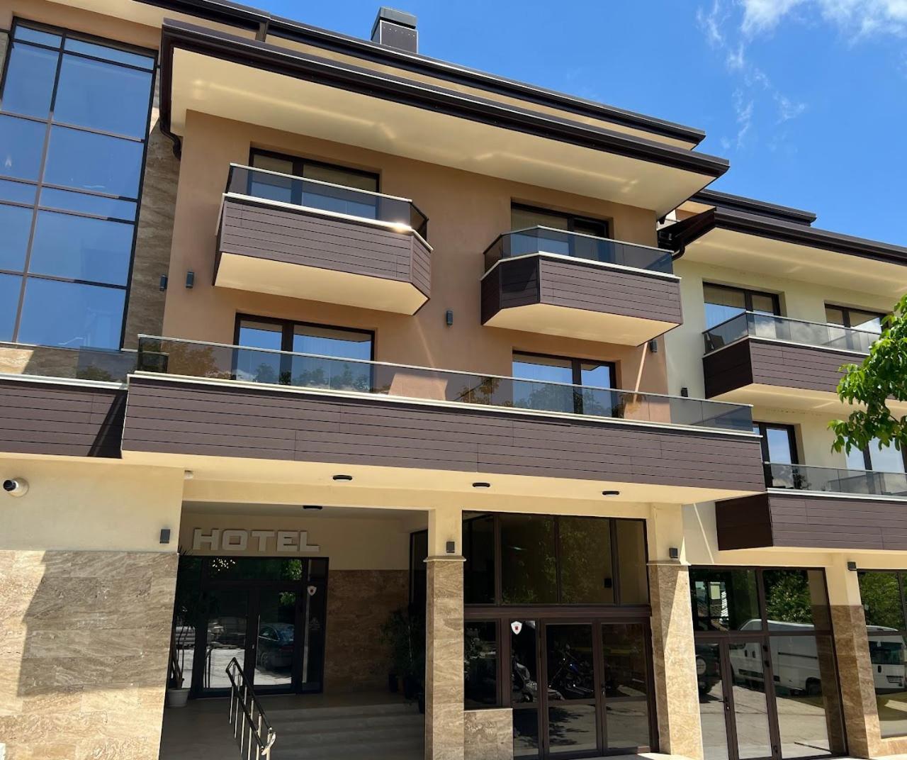 Комплекс Бабенец Hotel Gorna Oryahovitsa Eksteriør billede