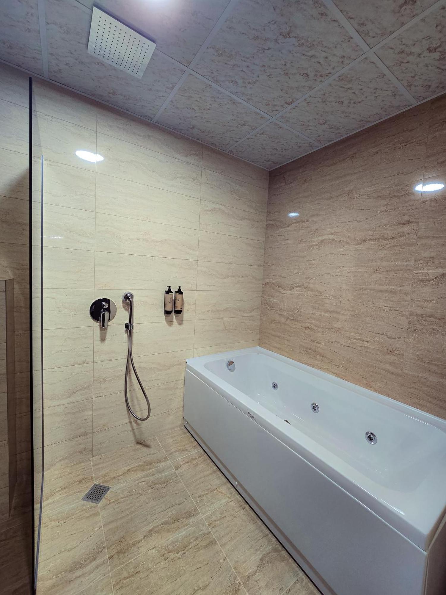 Комплекс Бабенец Hotel Gorna Oryahovitsa Eksteriør billede